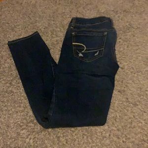 American Eagle low rise size 8 jeans